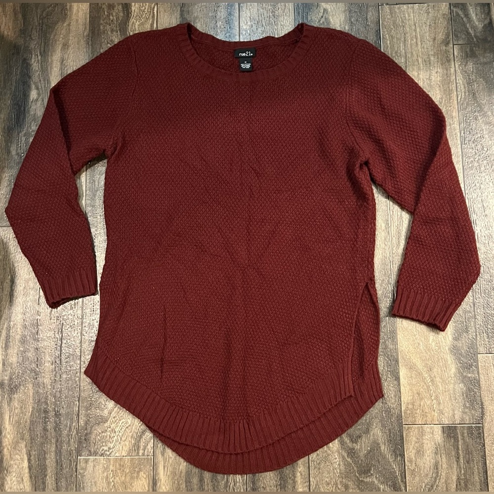 Women’s Hi Lo Lightweight Sweater Size Medium